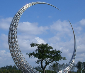 不锈钢月亮雕塑