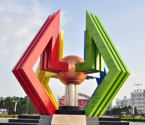 乐山广场不锈钢雕塑